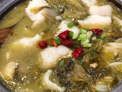 -周鱼小馆石锅酸菜鱼(活力汇店)