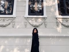 -Nathalie Djurberg与Hans Berg“牛皮纸包裹的月亮”-Prada荣宅当季展览