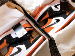 -ABC MART(心斎橋店)