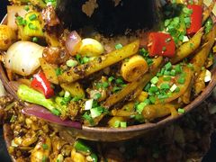 蛙哥虾妹-巴四老城区炭火蛙锅(张江店)