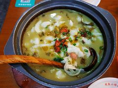 石锅酸菜鱼-周鱼小馆石锅酸菜鱼(活力汇店)