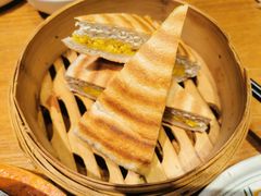 高原青稞饼-云海肴·汽锅鸡·云南代表菜(天山百盛优客店)