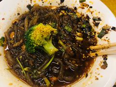 -八一路好吃街(雨田商务大厦店)