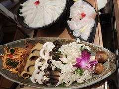 -老牌坊云南鱼豆花火锅(哈西万达店)