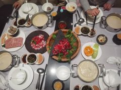 -红鼎豆捞·非遗鲍皇汤火锅(宝丰路店)