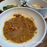 听他们说他们的食材都是自己基地种的，点了三个菜