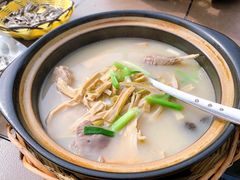 老鸭煲-听风阁农家私房菜茶楼(龙坞店)