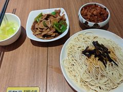 开洋葱油拌面-饭香情