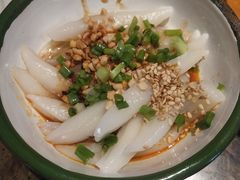 -沪小二炭火蛙锅(淮海中路美食不夜城店)