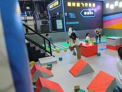 -超时空蹦床团建·VR潮玩运动娱乐·生日派对游乐园(金桥店)