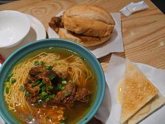 -滋味满屋美食坊(上海街店)