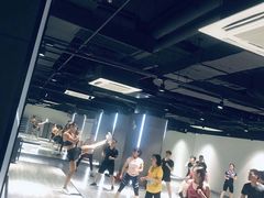 -一兆韦德健身(张杨路店)