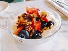 野莓核桃蜂蜜希腊酸奶-the rug 飞毯 (朝阳公园店)