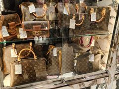 -ABC MART(心斎橋店)