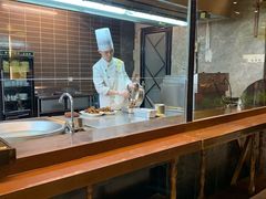 -阿瓦山寨·湘菜现炒·剁椒鱼头王(咸阳总店)