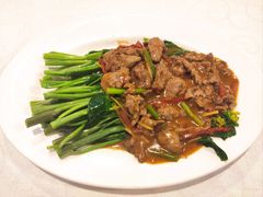 芥兰沙茶牛肉-廣味潮鲜·一品潮滋味(五道口店)