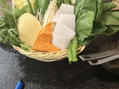 -灶知轩湘西石锅鱼(万佳广场店)