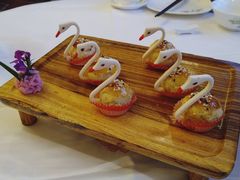 流沙天鹅酥-名苑皇宫酒家(来魅力壁画村店)