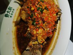香煎大鲫鱼-费大厨辣椒炒肉(高铁吾悦广场店)