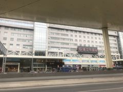 -锦江乐园(地铁站)