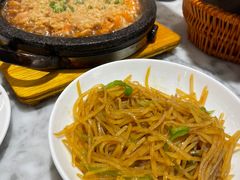 -小菜园新徽菜(宜兴八佰伴店)