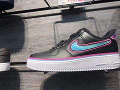 -NIKE(Osaka)
