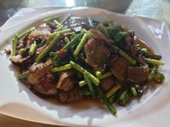 蒜苗炒腊肉-佳成川菜馆(融创观澜壹号店)