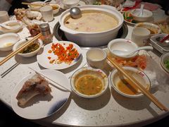 -三人行骨头王火锅(长寿店)