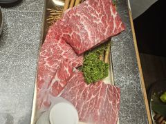 -草家酱蟹炭火烤肉店(珲春南路二店)