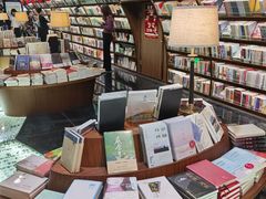 -钟书阁(珍园店)
