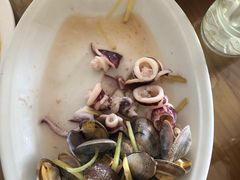 -三姐妹·海鲜大排档