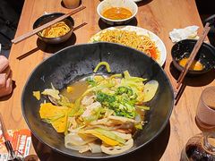 -万记麻辣烫国展总店