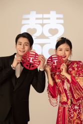 -喜爱高定婚纱摄影