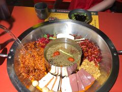 谭公鸭血-谭鸭血老火锅(龙湖宝山天街店)