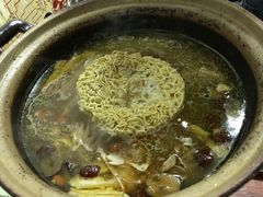 -威邵鸡煲(西华路总店)