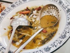 招牌酸菜鱼-东江渔村·古典园林·30年粤菜老字号(太和店)