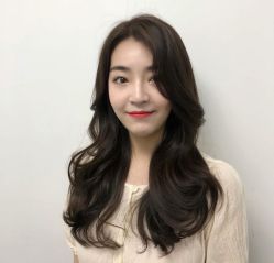 -变画·发型STUDIO