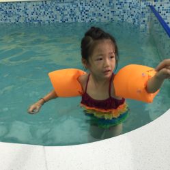 -月儿湾湾水育乐园(万象新城天幕广场店)