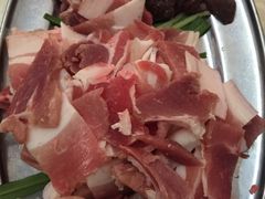 -香猪美食(中心店)