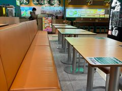 -老乡鸡(上海巴黎春天浦建店)