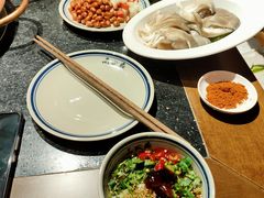 -山城鼎重庆老火锅(西安钟楼店)