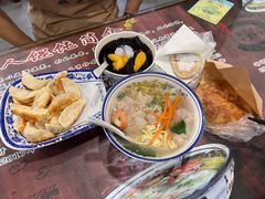 鲜肉馄饨-长人馄饨铺(解放街店)