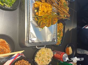 我们店的三到四人餐，份量很足，他们家的罐罐奶茶很好喝