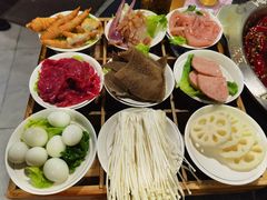 -洞亭火锅(防空洞总店)