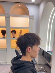 -尤司男士国潮理发馆