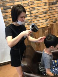 -PE SALON