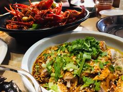 十三香龙虾-川流不息(北蔡休闲广场店)