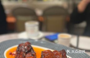 Chef's Honey-glazed Spare Ribs with Barbecue Pork