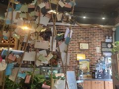 大堂-初见咖啡(青大路店)
