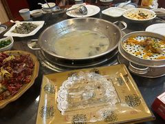 -老来福·非遗酸汤兔(凯旋路店)